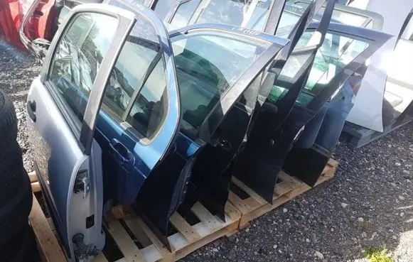 Citroen Xsara Front door pilkos