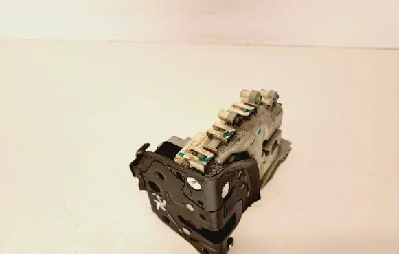 Audi A4 S4 B8 8K Front door lock 8J2837015C