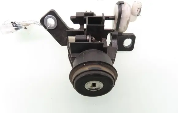 Mercedes-Benz A W168 Rear door exterior handle/bracket A168740091