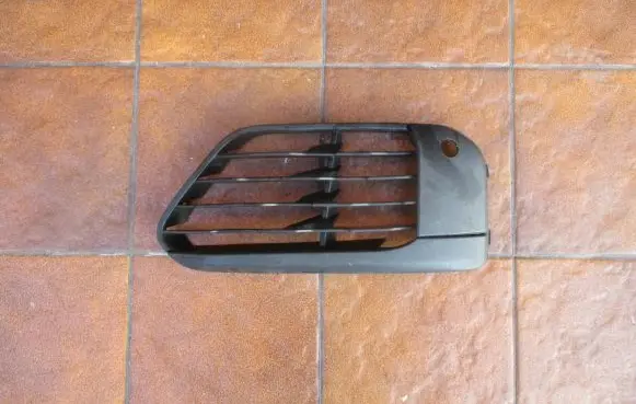 BMW X1 F48 F49 Front bumper lower grill 51117354778