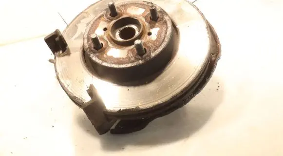 Toyota Yaris Front wheel hub spindle knuckle