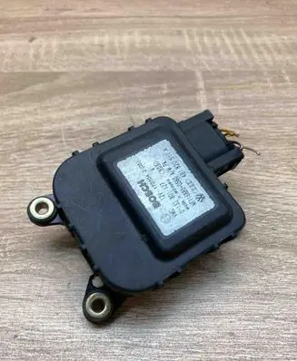 Audi A6 S6 C5 4B Air flap motor/actuator 4B1820511A 0132801127 WITHPLUG