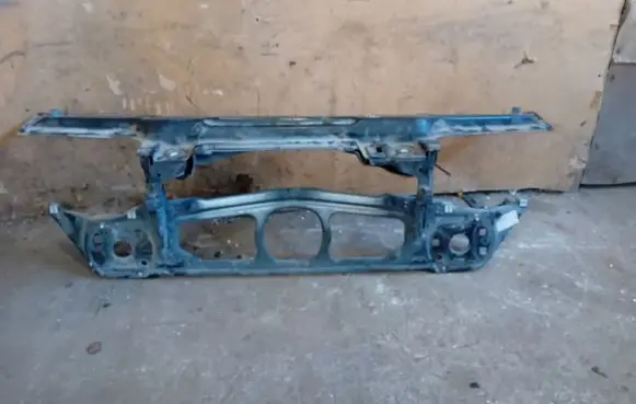 BMW 3 E46 Radiator support slam panel 51718211467