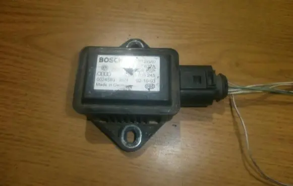 Audi A4 S4 B6 8E 8H ESP acceleration yaw rate sensor 8E0907637A 0265005245