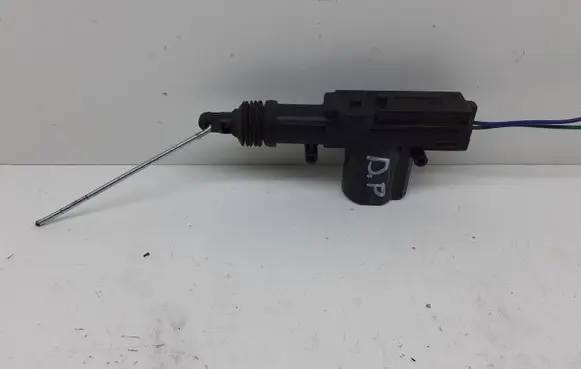 Volkswagen Golf IV Central locking motor 