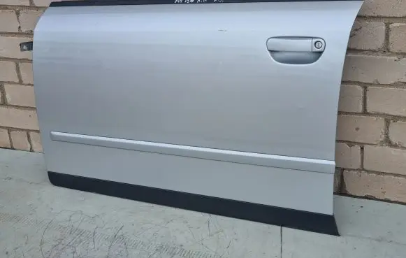 Audi A4 S4 B6 8E 8H Front door