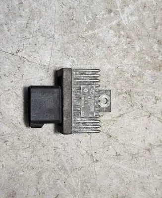 Nissan Primastar Glow plug pre-heat relay 7700115078