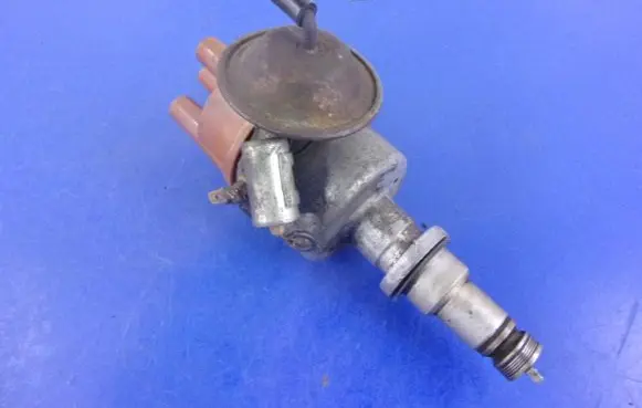 Dacia 1300 1310 1320 1325 1410 Spark distributor 