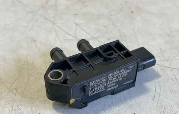 Audi A5 Exhaust gas pressure sensor 058906051J