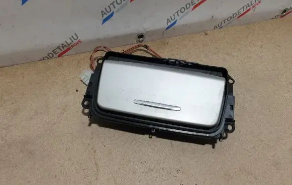 BMW 3 E90 E91 Ashtray (front) 7078571 7129555