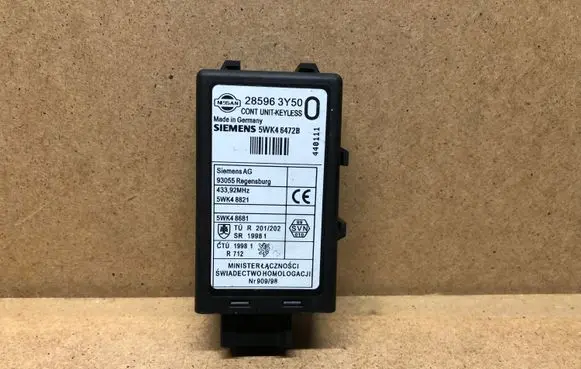 Nissan X-Trail T30 Door central lock control unit/module 285963Y50