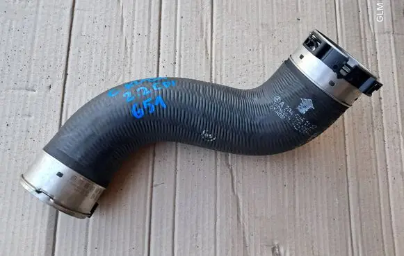 Intercooler hose/pipe