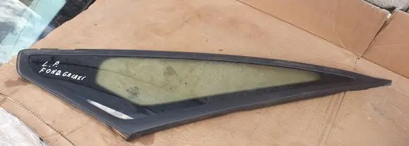 Ford Galaxy Front triangle window/glass 2014R