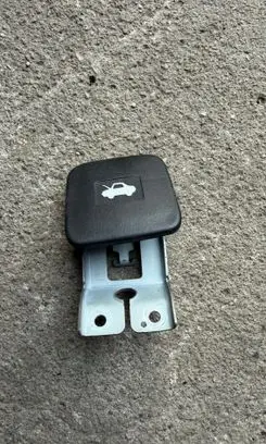 Chevrolet Captiva Engine bonnet (hood) release handle 
