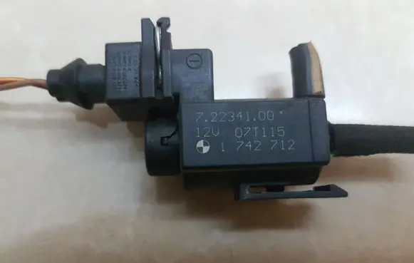 BMW 5 E60 E61 Turbo solenoid valve 72234100 1742712