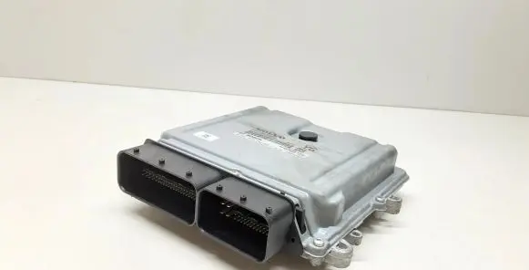 Volvo S60 Engine control unit/module P31303388 0281015286