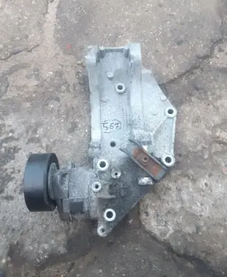 Peugeot 508 Generator/alternator bracket 9682367380