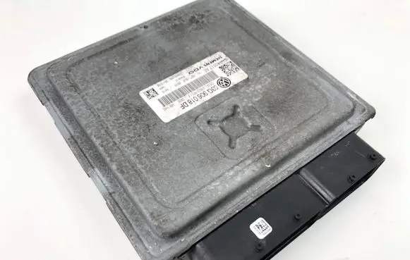 Volkswagen Golf V Engine control unit/module 03G906018DF 5WP45517AE