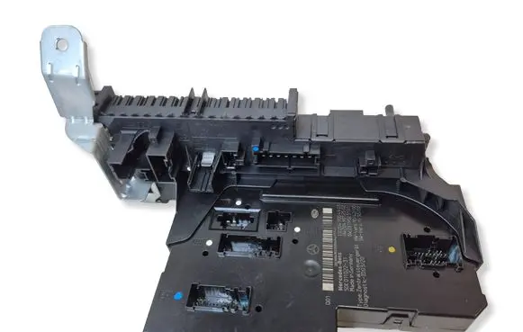 Mercedes-Benz C W204 SAM control unit 2049004903 2049012502