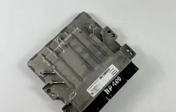 Renault Master III Engine control unit/module ECU 237107879S 237107880S