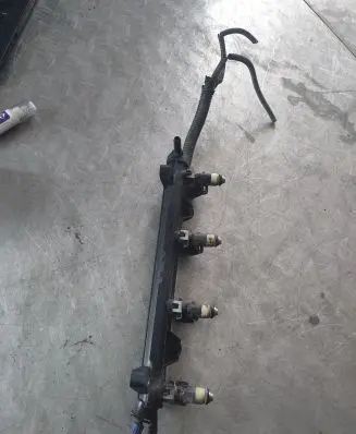 Volkswagen Golf IV Fuel injectors set 036133320 036906031M