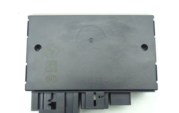 Mini Cooper Countryman F60 Tow bar trailer control unit/module 6884356
