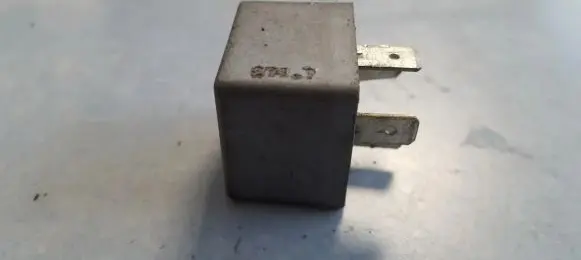 Volkswagen Golf IV Other relay 141951253B