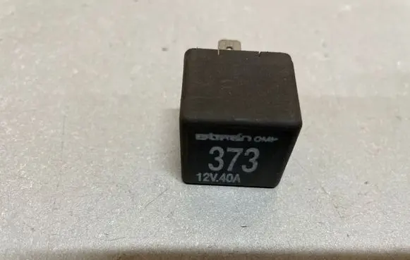 Audi A6 S6 C5 4B Other relay 8D0951253A