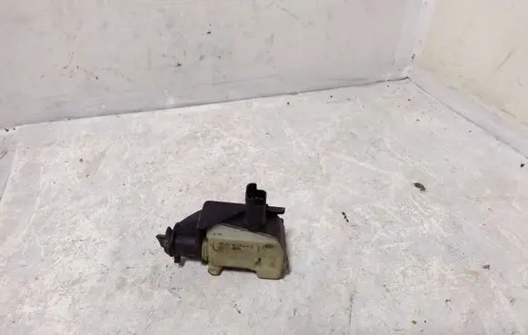 Fuel tank cap lock motor
