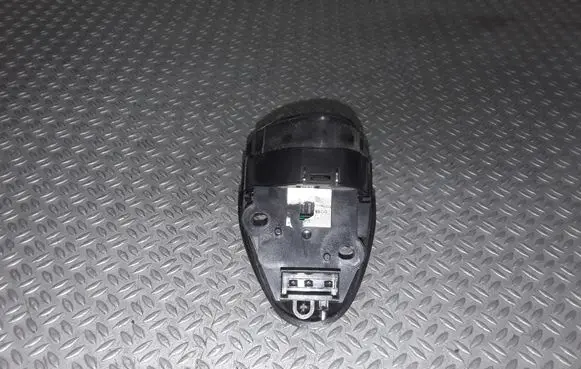 Nissan Primera Head unit multimedia control 
