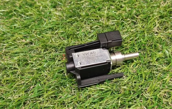 Volkswagen Tiguan Sensor 1K0953527C