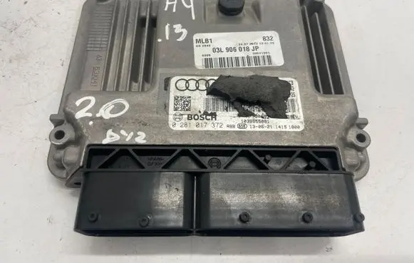 Audi A4 S4 B8 8K Engine control unit/module 03L906018JP 0281017372