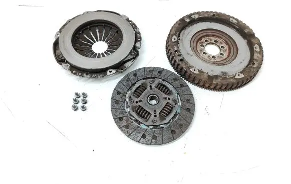 Renault Twingo II Clutch set kit 8200335084 8200527569