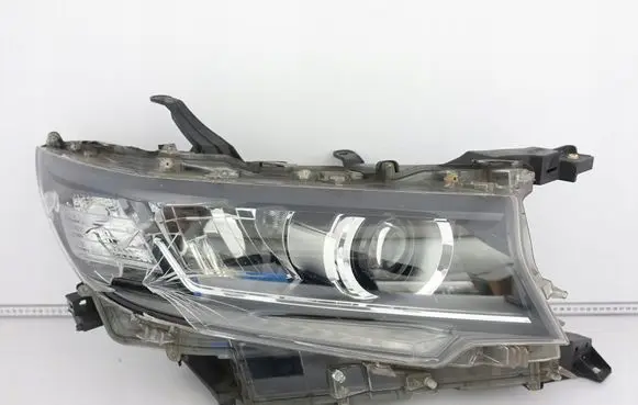 Toyota Land Cruiser (J150) Headlight/headlamp 60N20