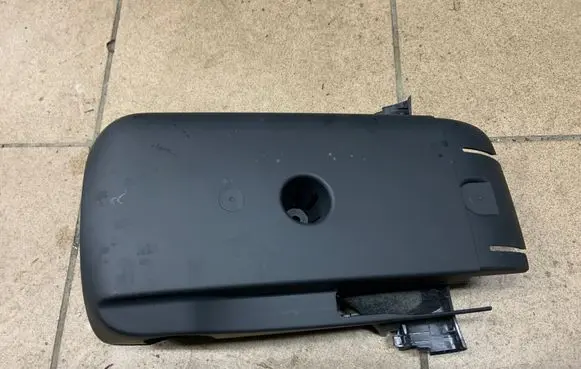 Steering wheel column trim