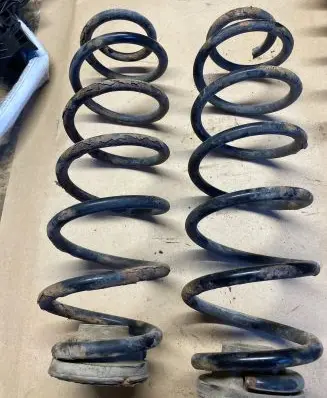 Volkswagen Golf IV Rear coil spring