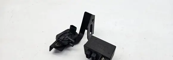 Jaguar XJ X350 Exhaust gas pressure sensor 3M5A5L200AB 0281003018