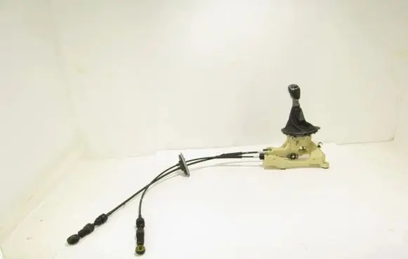 Hyundai Santa Fe Gear shifter/selector 437002W110