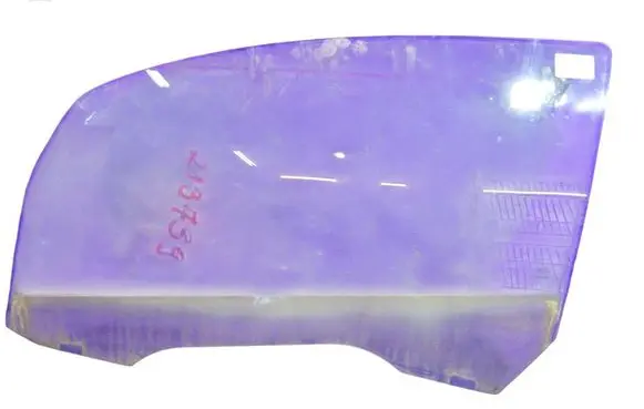 Mitsubishi Colt Front door window glass four-door 
