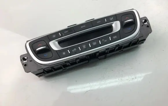 Renault Megane III Interior fan control switch 275100007R