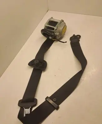 BMW 5 G30 G31 G38 Front seatbelt S2743006804