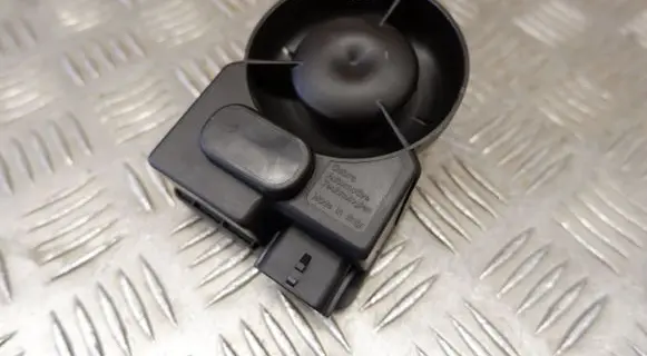 Toyota RAV 4 (XA40) Alarm system siren 
