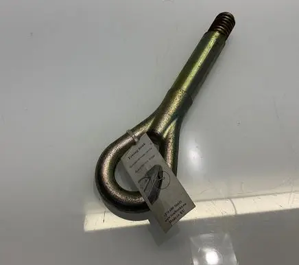 Mercedes-Benz CLS C219 Towing hook eye 