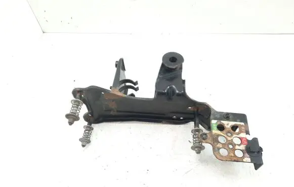 Audi A6 Allroad C6 Pneumatic air compressor holding bracket 415403108