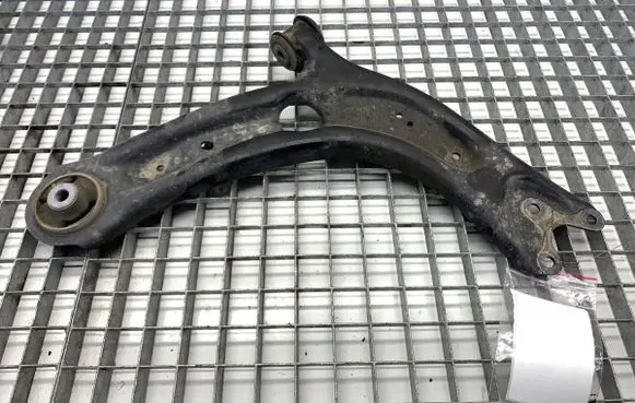 Volkswagen PASSAT B8 Front control arm 3Q0407154B