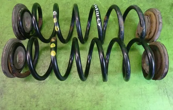 Skoda Octavia Mk2 (1Z) Rear coil spring