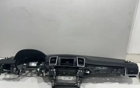 Mercedes-Benz ML W166 Dashboard A166680008 A1668300444 A1666800087