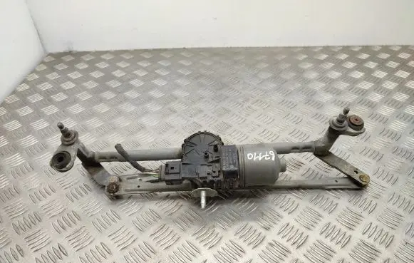Volkswagen Polo V 6R Front wiper linkage and motor 0390241566 6R1955119A 3397021393