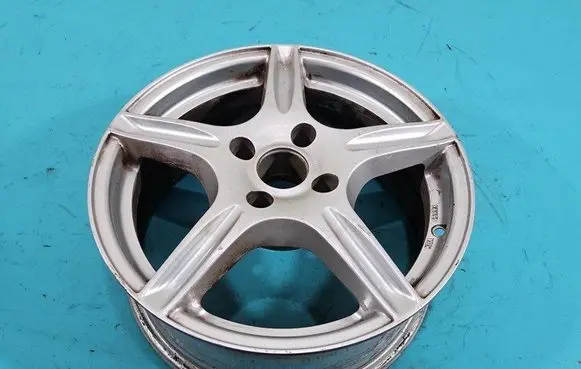 R16 alloy rim