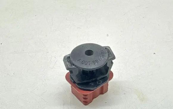 Mercedes-Benz B W246 W242 Radiator mount bracket A0009912195